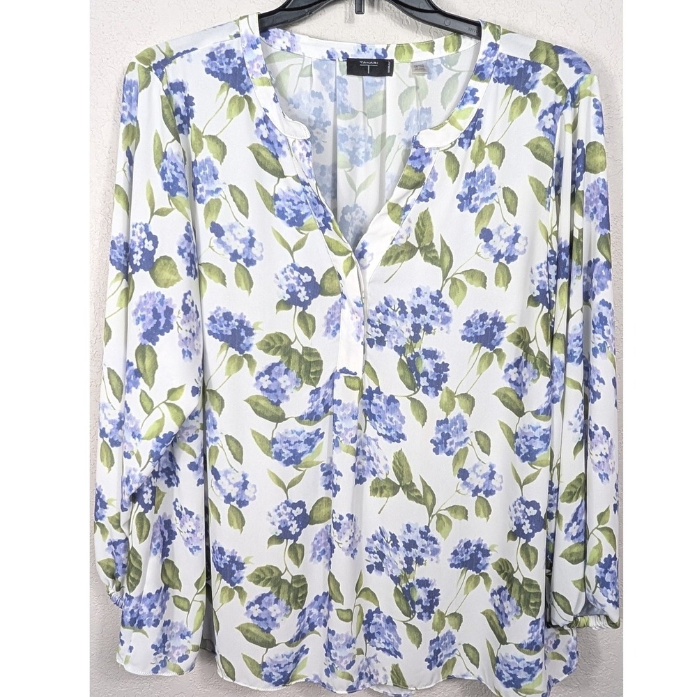 Tahari Woman Floral Hydrangea V-Neck Blouse White Blue Long Sleeve 2X Feminine